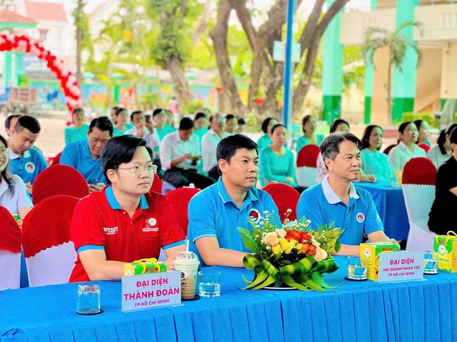 Khởi công công trình “YBA – Thư viện Container” tại xã Hưng Long- Ảnh 2.
