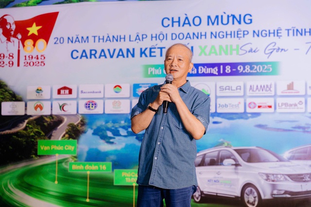 Ông Phan Đình Tuệ - Chủ tịch Hội Doanh nghiệp Nghệ Tĩnh tại buổi giao lưu.