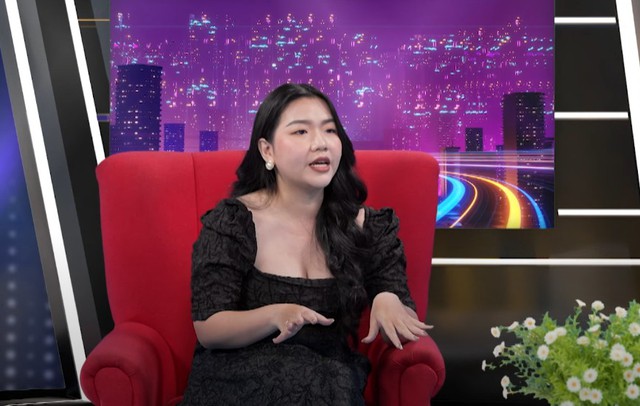 Đạo diễn Lê Hoàng: "Tôi phản đối việc phụ nữ phải ngồi chờ đàn ông cầu hôn, quá lỗi thời"- Ảnh 1. Đạo diễn Lê Hoàng: "Tôi phản đối việc phụ nữ phải ngồi chờ đàn ông cầu hôn, quá lỗi thời"- Ảnh 1.