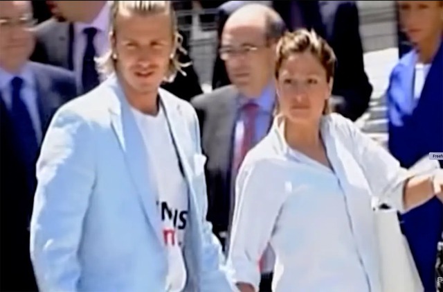 Công khai tin nhắn David Beckham gửi riêng cho gái lạ, lại "ngựa quen đường cũ" tòm tem sau lưng vợ?- Ảnh 5. Công khai tin nhắn David Beckham gửi riêng cho gái lạ, lại "ngựa quen đường cũ" tòm tem sau lưng vợ?- Ảnh 5.