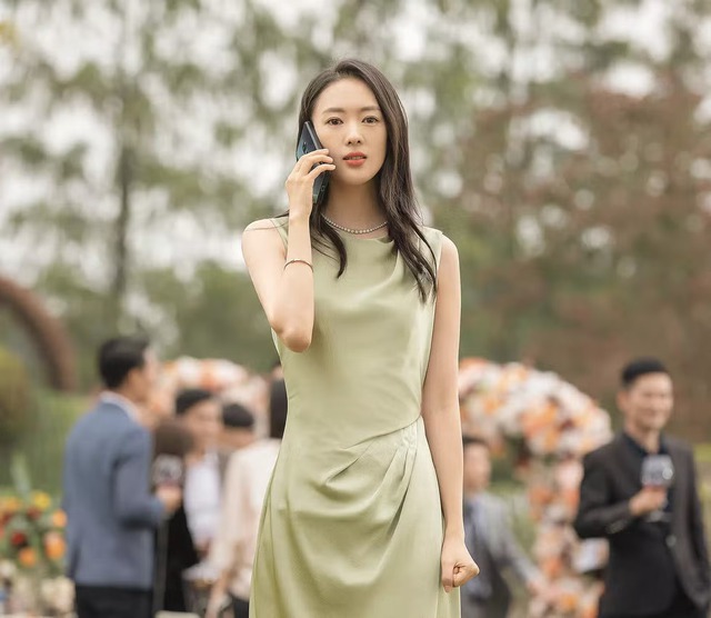 "Gió ngang khoảng trời xanh" bị so sánh với "30 chưa phải là hết": Cả Phương Oanh, Việt Hoa lẫn Quỳnh Kool đều không khí chất bằng bản gốc?- Ảnh 4.