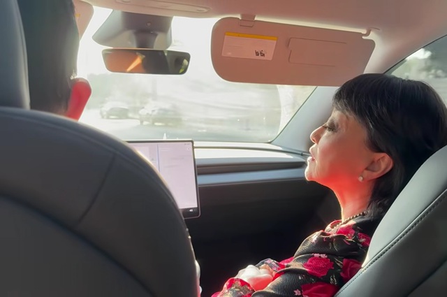 Danh ca Hương Lan: "C&aacute;i đ&oacute; hỗn l&aacute;o, t&ocirc;i kh&ocirc;ng d&aacute;m n&oacute;i"- Ảnh 1.