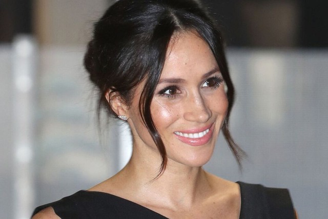 Câu chuyện dễ thương của Meghan trên máy bay khiến dân mạng “đổ rạp”- Ảnh 1.