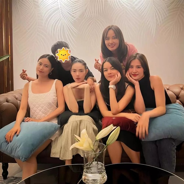 1 Hoa hậu "phú bà" Vbiz liên tục bị hối lấy chồng, tất cả là tại Hoàng Thuỳ Linh?- Ảnh 2. 1 Hoa hậu "phú bà" Vbiz liên tục bị hối lấy chồng, tất cả là tại Hoàng Thuỳ Linh?- Ảnh 2.