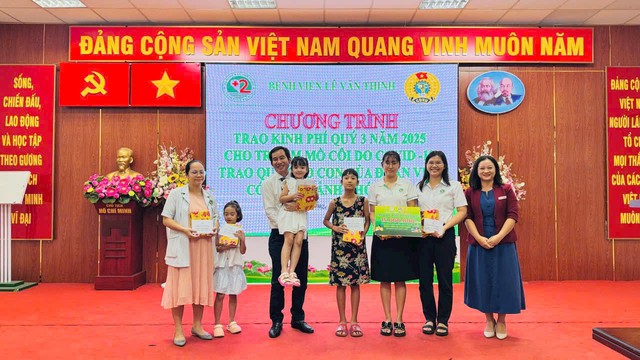 Lan tỏa yêu thương trong chương trình trao kinh phí quý 3/2025 cho trẻ em mồ côi do COVID-19 tại Bệnh viện Lê Văn Thịnh- Ảnh 3.