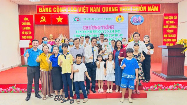 Lan tỏa yêu thương trong chương trình trao kinh phí quý 3/2025 cho trẻ em mồ côi do COVID-19 tại Bệnh viện Lê Văn Thịnh- Ảnh 4.