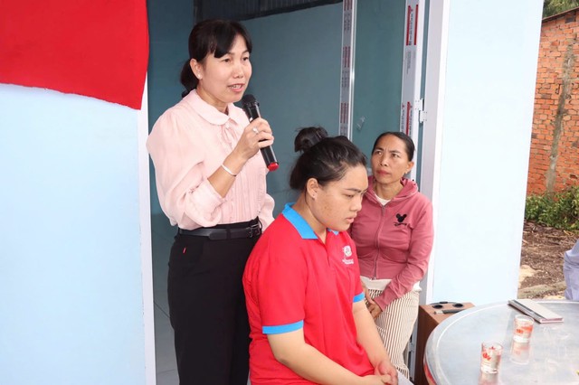  Lễ khánh thành “nhà tình bạn” cho chiến sĩ hoa phượng đỏ- Ảnh 2.