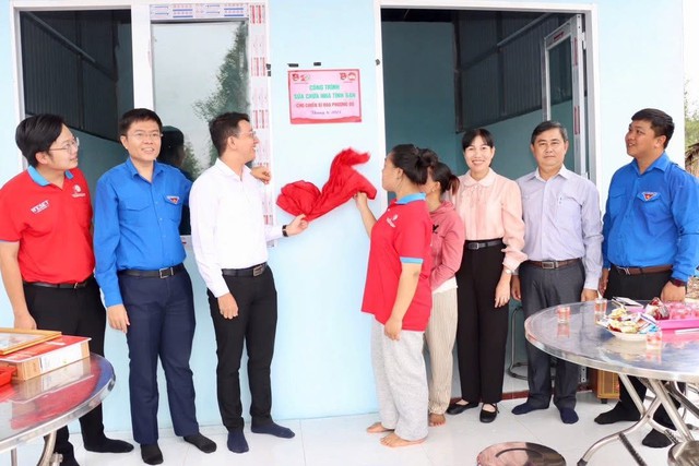  Lễ khánh thành “nhà tình bạn” cho chiến sĩ hoa phượng đỏ- Ảnh 1.