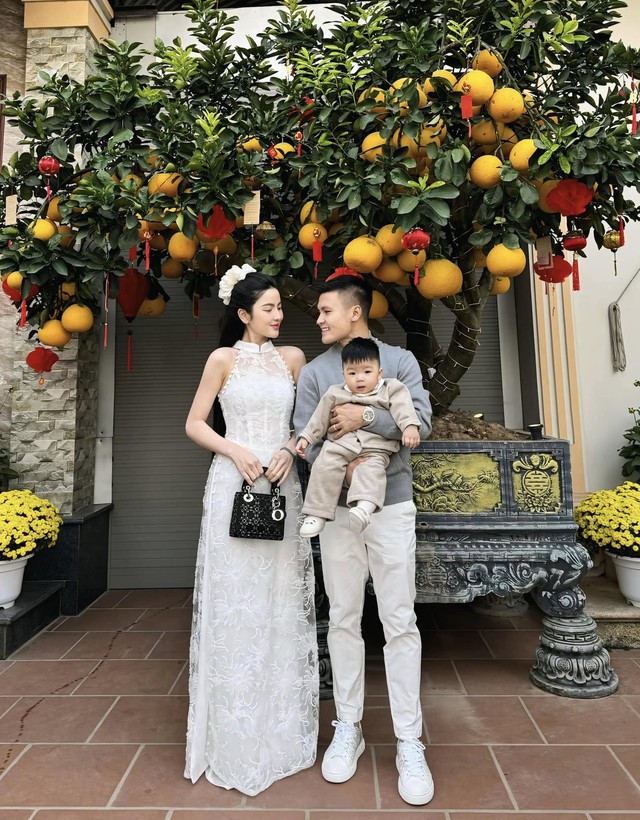4 nàng WAGs Việt đình đám: Vừa xinh đẹp giỏi giang lại là 