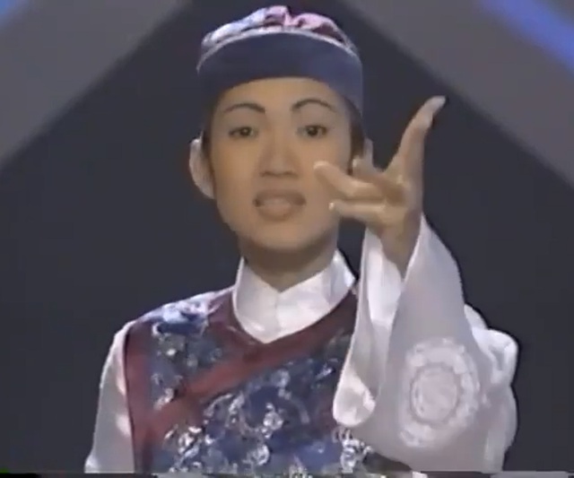 Nữ ca sĩ mắc bệnh đông cứng tay chân: "Tôi thê thảm, bác sĩ nói một câu"- Ảnh 2. Nữ ca sĩ mắc bệnh đông cứng tay chân: "Tôi thê thảm, bác sĩ nói một câu"- Ảnh 2.