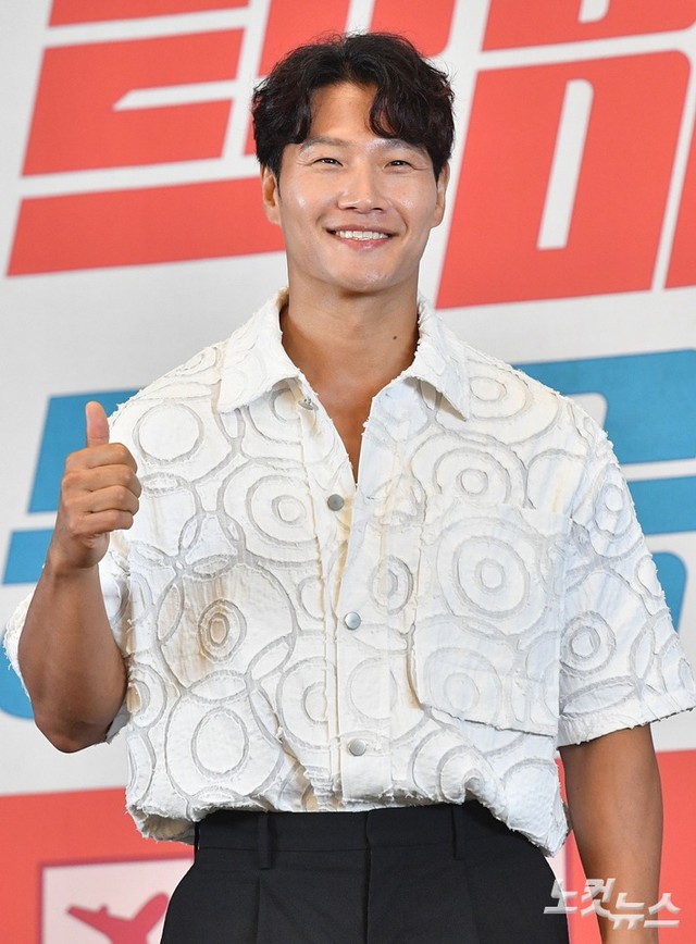 Danh t&iacute;nh vợ sắp cưới Kim Jong Kook: CEO c&ocirc;ng ty mỹ phẩm, khiến "th&aacute;nh ế" chi đậm 117 tỷ tậu biệt thự rước về dinh- Ảnh 1.