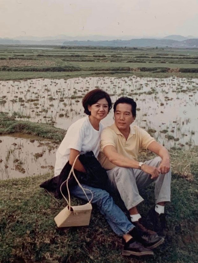 Chuyện tình 45 năm không rời, sống chết có nhau của nam nghệ sĩ đình đám và vợ 3- Ảnh 3.