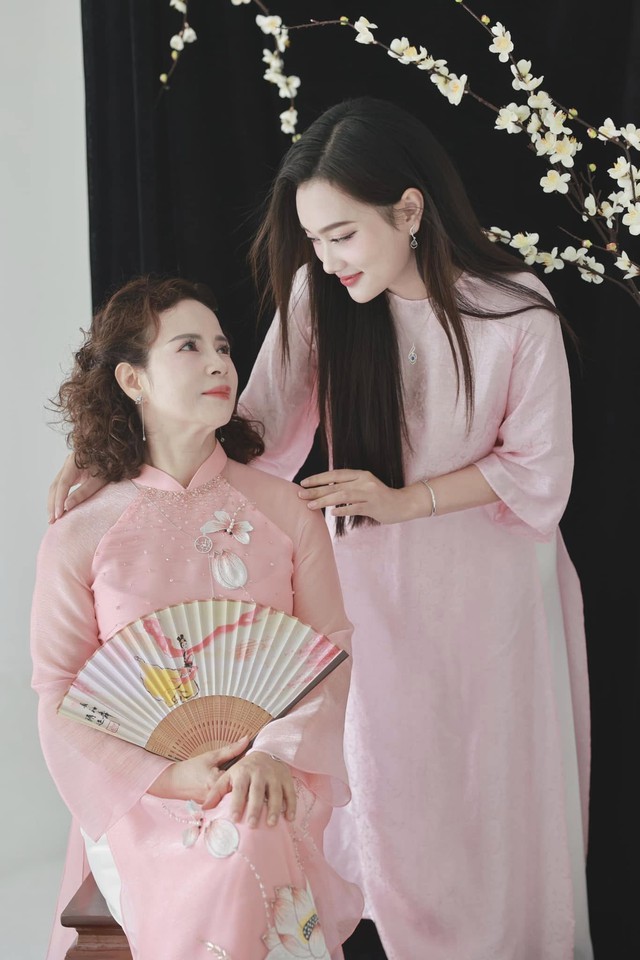 Hot mom ăn ít vẫn nhiều sữa, mới sinh 1 tháng mà về dáng đẹp hơn thời con gái chỉ nhờ 1 thói quen- Ảnh 8. Hot mom ăn ít vẫn nhiều sữa, mới sinh 1 tháng mà về dáng đẹp hơn thời con gái chỉ nhờ 1 thói quen- Ảnh 8.