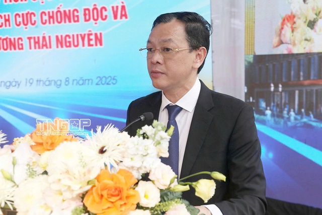 Thứ trưởng Bộ Y tế Nguyễn Tri Thức phát biểu tại Lễ khánh thành công trình. Thứ trưởng Bộ Y tế Nguyễn Tri Thức phát biểu tại Lễ khánh thành công trình.