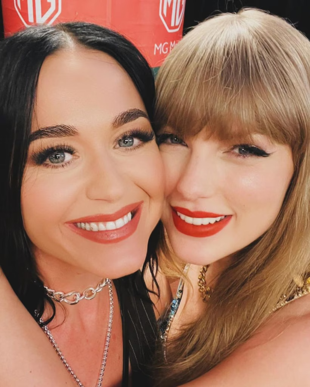Lộ bằng chứng Selena Gomez làm tiểu tam trong quá khứ, có liên quan đến Taylor Swift?- Ảnh 10. Lộ bằng chứng Selena Gomez làm tiểu tam trong quá khứ, có liên quan đến Taylor Swift?- Ảnh 10.