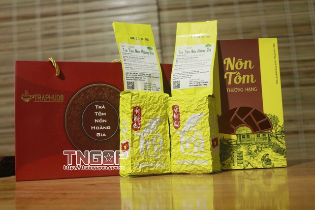 Trà tôm nõn Hoàng Gia của Hợp tác xã Trà an toàn Phú Đô xã Vô Tranh đoạt giải Đồng. Trà tôm nõn Hoàng Gia của Hợp tác xã Trà an toàn Phú Đô xã Vô Tranh đoạt giải Đồng.
