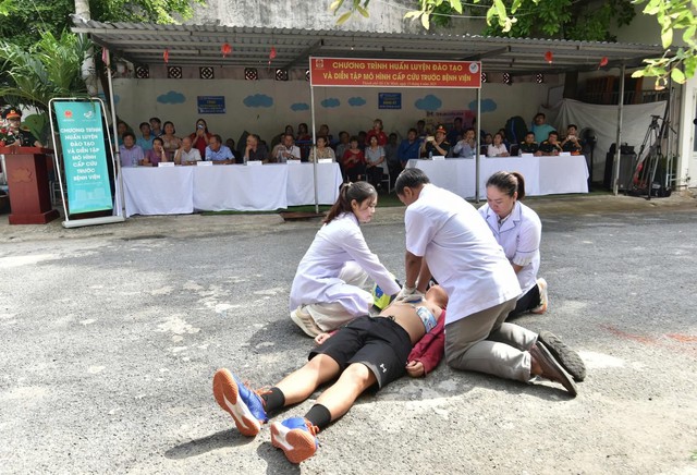 Bệnh viện Quân y 175: 6 ca ngưng tim ngoài bệnh viện được cứu sống ngoạn mục chỉ trong 4 tháng- Ảnh 3. Bệnh viện Quân y 175: 6 ca ngưng tim ngoài bệnh viện được cứu sống ngoạn mục chỉ trong 4 tháng- Ảnh 3.