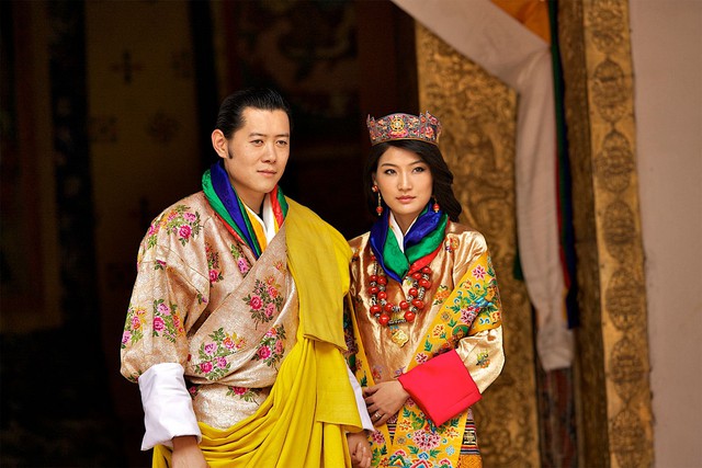 Chuyện tình hơn cả cổ tích của Quốc vương và Hoàng hậu Bhutan: Bắt đầu từ một câu nói năm 7 tuổi- Ảnh 2. Chuyện tình hơn cả cổ tích của Quốc vương và Hoàng hậu Bhutan: Bắt đầu từ một câu nói năm 7 tuổi- Ảnh 2.