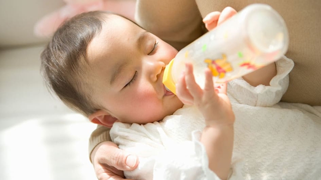 Chọn sữa công thức cho con: Những lầm tưởng phổ biến và sự thật mà mẹ bỉm cần phải biết- Ảnh 2. Chọn sữa công thức cho con: Những lầm tưởng phổ biến và sự thật mà mẹ bỉm cần phải biết- Ảnh 2.