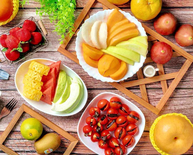 Một hộp hoa quả cắt sẵn có bao nhiêu rủi ro vệ sinh? Nếu bạn vẫn muốn ăn thì hãy ghi nhớ 4 điều khi mua- Ảnh 6. Một hộp hoa quả cắt sẵn có bao nhiêu rủi ro vệ sinh? Nếu bạn vẫn muốn ăn thì hãy ghi nhớ 4 điều khi mua- Ảnh 6.