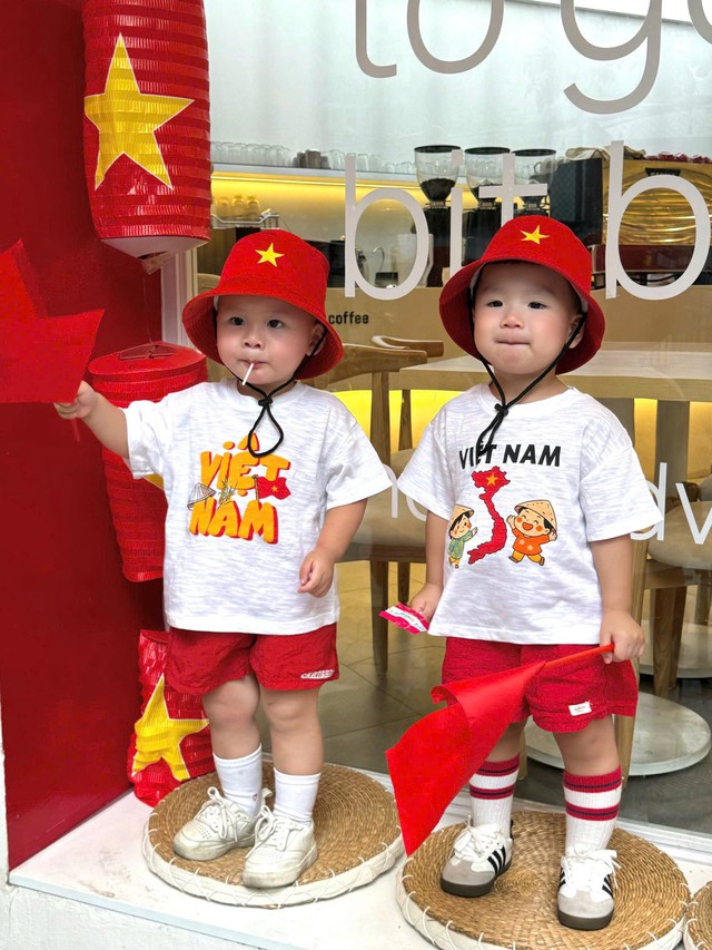 Cho con đi tận hưởng không khí A80 đầy tự hào, mẹ bỉm chia sẻ những món đồ cần mang theo: 2 món cuối cùng không thể thiếu- Ảnh 7. Cho con đi tận hưởng không khí A80 đầy tự hào, mẹ bỉm chia sẻ những món đồ cần mang theo: 2 món cuối cùng không thể thiếu- Ảnh 7.