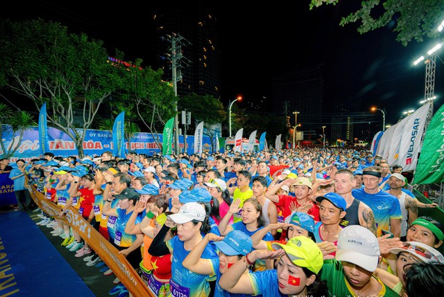 Marathon Nha Trang năm thứ tư liên tiếp khuyến khích tập luyện thể dục thể thao thường xuyên- Ảnh 1. Marathon Nha Trang năm thứ tư liên tiếp khuyến khích tập luyện thể dục thể thao thường xuyên- Ảnh 1.