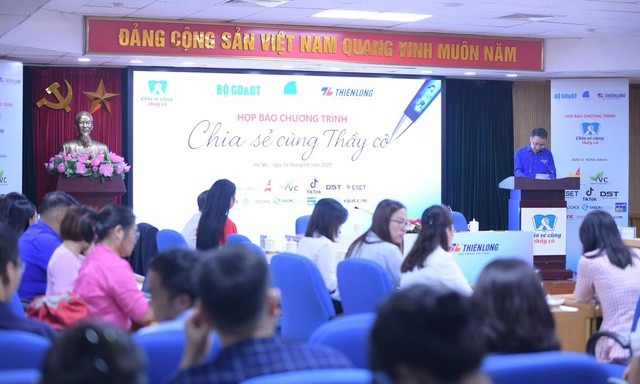 “Chia sẻ cùng thầy cô” năm 2025: Sẽ tuyên dương 80 thầy cô giáo tiêu biểu- Ảnh 4.