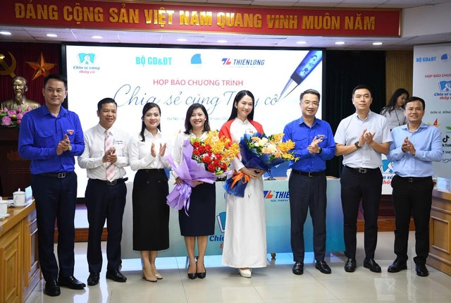 “Chia sẻ cùng thầy cô” năm 2025: Sẽ tuyên dương 80 thầy cô giáo tiêu biểu- Ảnh 5.