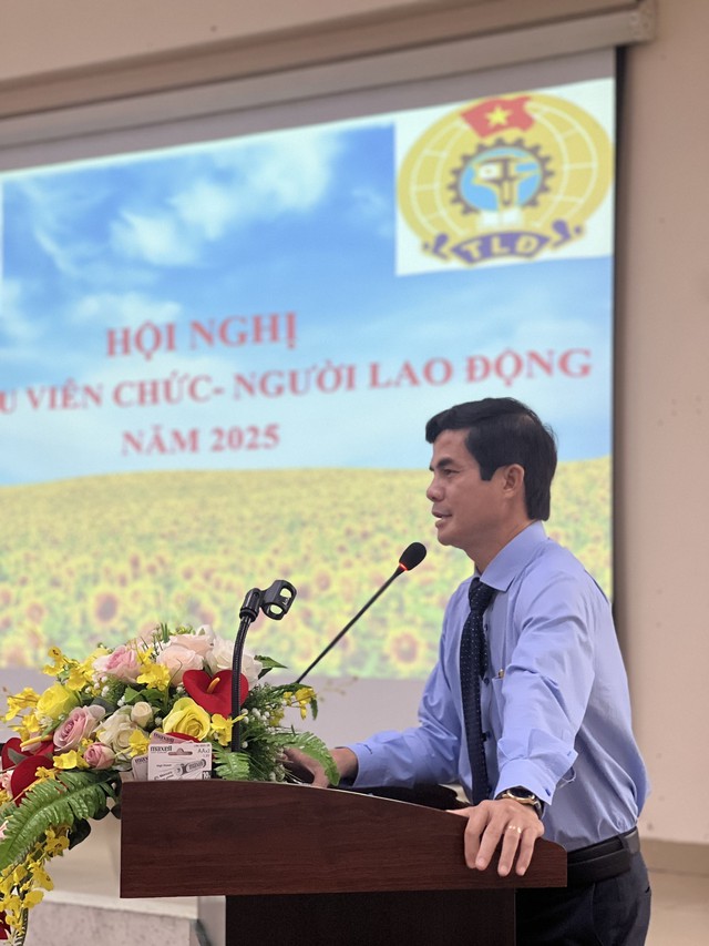 BSCKII Võ Tuấn Trường – Giám đốc Bệnh viện Đa khoa Bình Tân. BSCKII Võ Tuấn Trường – Giám đốc Bệnh viện Đa khoa Bình Tân.