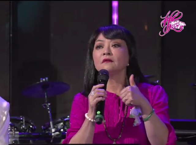 Nữ danh ca 69 tuổi bị nhắn tin nói dạy đời: "Cũng đúng thôi"- Ảnh 1.