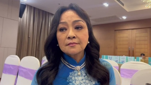 Nữ danh ca 69 tuổi bị nhắn tin nói dạy đời: "Cũng đúng thôi"- Ảnh 2.
