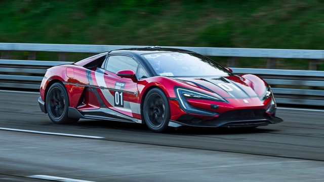 Porsche và Tesla tấp lề đi: Xe điện chạy nhanh nhất thế giới hiện đang mang “quốc tịch” Trung Hoa- Ảnh 1. Porsche và Tesla tấp lề đi: Xe điện chạy nhanh nhất thế giới hiện đang mang “quốc tịch” Trung Hoa- Ảnh 1.