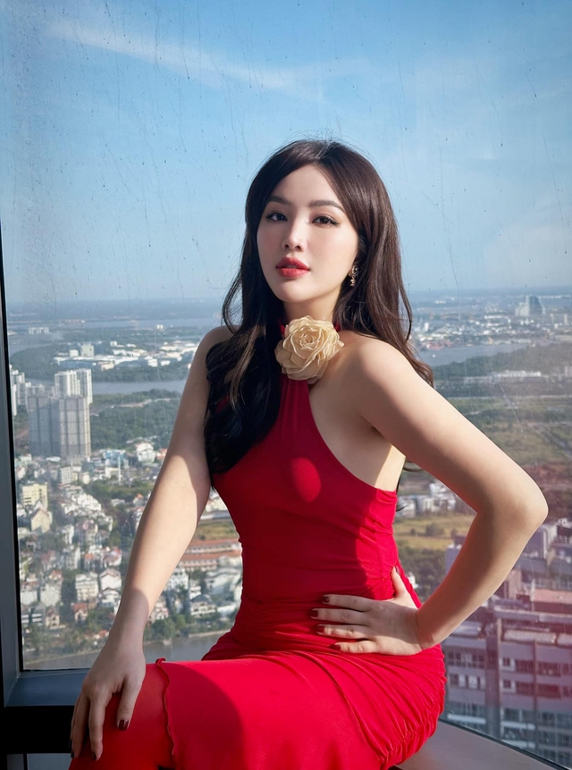 Người đẹp đình đám một thời của Miss Audidion nay làm dâu hào môn kín tiếng: Sống trong biệt thự cực sang chảnh, được ông xã cưng như công chúa- Ảnh 5. Người đẹp đình đám một thời của Miss Audidion nay làm dâu hào môn kín tiếng: Sống trong biệt thự cực sang chảnh, được ông xã cưng như công chúa- Ảnh 5.