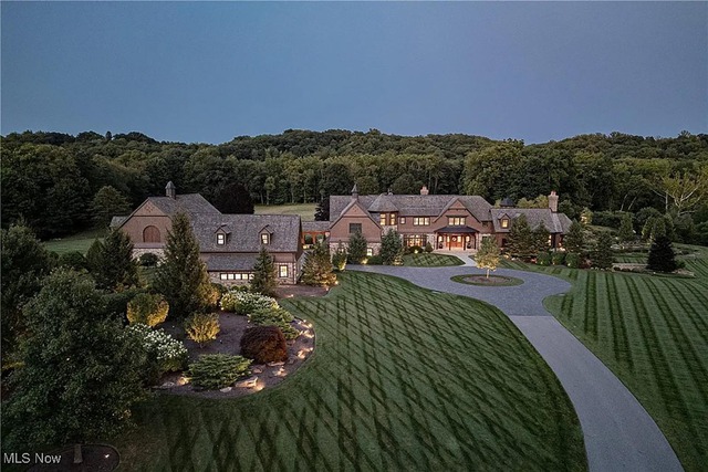 "Nhà tân hôn" 457 tỷ của Taylor Swift - Travis Kelce: Sang chảnh đến lóa mắt, "cô tiếng Anh và thầy thể dục" ở đây là đúng bài!- Ảnh 2. "Nhà tân hôn" 457 tỷ của Taylor Swift - Travis Kelce: Sang chảnh đến lóa mắt, "cô tiếng Anh và thầy thể dục" ở đây là đúng bài!- Ảnh 2.