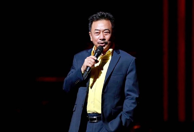 Nam MC 71 tuổi: "Họ rất khinh miệt, ý nói tôi chỉ là người bưng phở, không tư cách làm MC"- Ảnh 2. bong da ket qua truc tiep tuổi: "Họ rất khinh miệt, ý nói tôi chỉ là người bưng phở, không tư cách làm MC"- Ảnh 2.