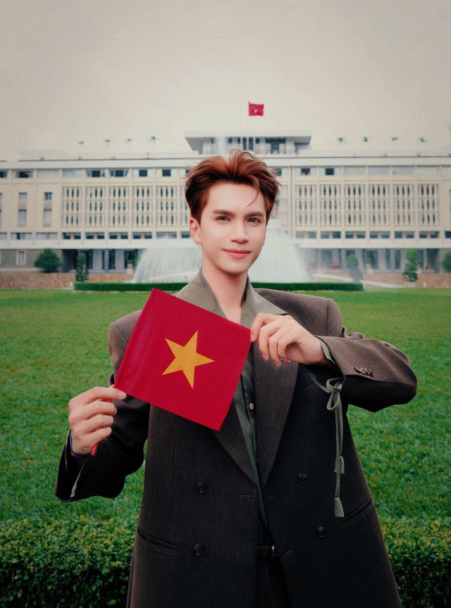Ryan Thành Tâm ra mắt ca khúc mới cổ vũ lòng yêu nước - “Cùng Việt Nam tiến bước”- Ảnh 2. Ryan Thành Tâm ra mắt ca khúc mới cổ vũ lòng yêu nước - “Cùng Việt Nam tiến bước”- Ảnh 2.