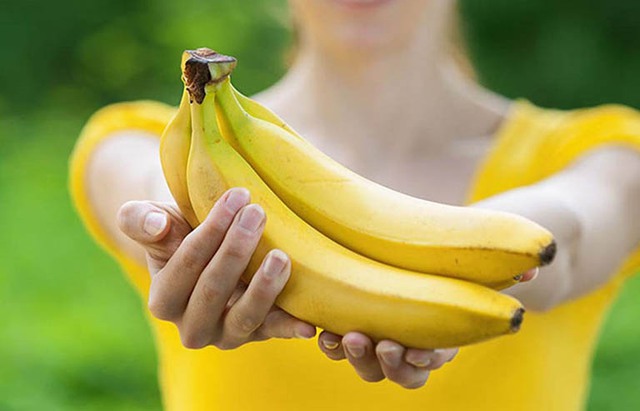 Ăn chuối nên biết điều này để tránh mất dinh dưỡng và mắc bệnh: Bây giờ mới biết cũng chưa muộn, hãy nhắc mọi người trong nhà càng sớm càng tốt- Ảnh 2. Ăn chuối nên biết điều này để tránh mất dinh dưỡng và mắc bệnh: Bây giờ mới biết cũng chưa muộn, hãy nhắc mọi người trong nhà càng sớm càng tốt- Ảnh 2.