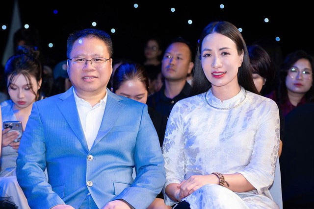 Nhà sản xuất - CEO - Nhà thiết kế Yến Ngô thành công rực rỡ tổ chức đêm gala vinh danh trao giải cuộc thi 
"Nhà thiết kế tương lai" toàn quốc 2025- Ảnh 1.