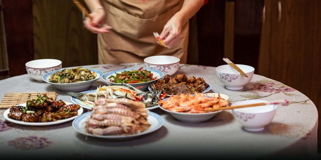 Đem theo 3,5 tỷ lên sống cùng con gái, ông lão ngày nào cũng phải ăn bắp cải, cho đến khi cháu gái buột miệng nói điều này- Ảnh 2. Đem theo 3,5 tỷ lên sống cùng con gái, ông lão ngày nào cũng phải ăn bắp cải, cho đến khi cháu gái buột miệng nói điều này- Ảnh 2.