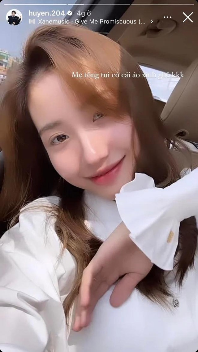 Người đẹp showbiz làm dâu gia đình giàu nổi tiếng ở Đồng Tháp: 18 tuổi bước chân vào giới thượng lưu, được nhà chồng cưng chiều như trứng mỏng - Ảnh 5. Người đẹp showbiz làm dâu gia đình giàu nổi tiếng ở Đồng Tháp: 18 tuổi bước chân vào giới thượng lưu, được nhà chồng cưng chiều như trứng mỏng - Ảnh 5.