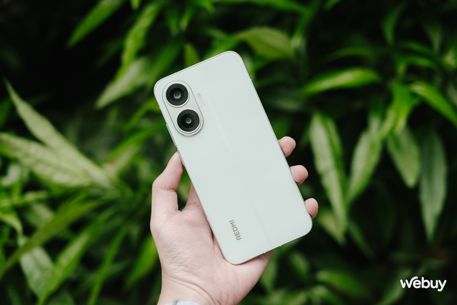 Không tiếng Việt, không Google, chậm thông báo, ấy thế mà bộ đôi smartphone tầm trung này của Xiaomi vẫn bán chạy- Ảnh 2. Không tiếng Việt, không Google, chậm thông báo, ấy thế mà bộ đôi smartphone tầm trung này của Xiaomi vẫn bán chạy- Ảnh 2.