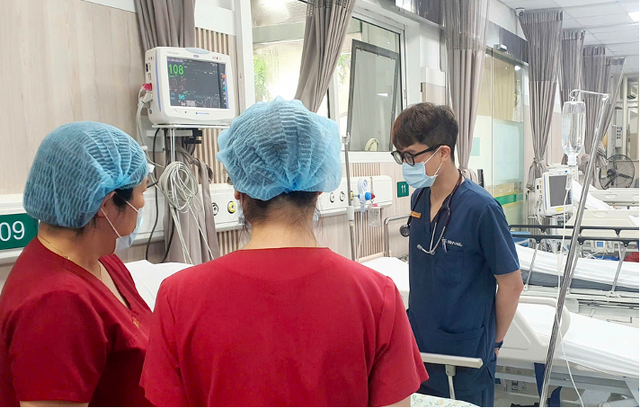 Bác sĩ BV Bạch Mai chỉ cách phòng tránh sốc nhiệt, say nắng- Ảnh 1. Bác sĩ BV Bạch Mai chỉ cách phòng tránh sốc nhiệt, say nắng- Ảnh 1.