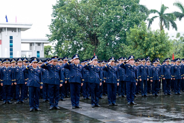 Đoàn đại biểu dự Đại hội đại biểu Đảng bộ Cảnh sát biển Việt Nam lần thứ VI dâng hoa, dâng hương tưởng nhớ Chủ tịch Hồ Chí Minh- Ảnh 3. Đoàn đại biểu dự Đại hội đại biểu Đảng bộ Cảnh sát biển Việt Nam lần thứ VI dâng hoa, dâng hương tưởng nhớ Chủ tịch Hồ Chí Minh- Ảnh 3.