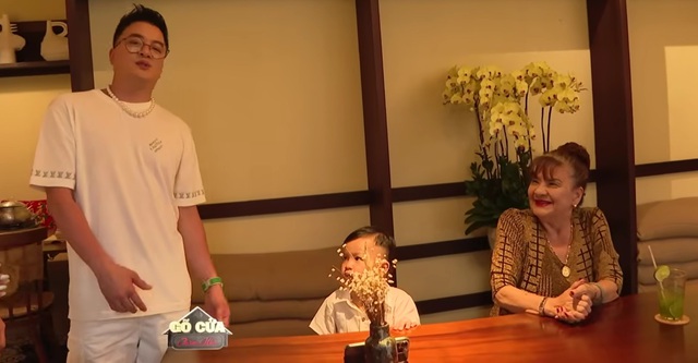Nam ca sĩ làm chủ nhà hàng chay vì không muốn sát sinh, nuôi con 18 tháng- Ảnh 1.