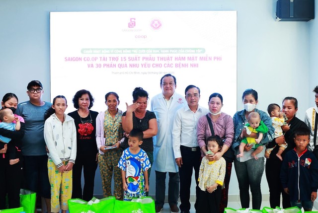 Lan tỏa yêu thương qua “Nụ cười của bạn – Trách nhiệm của chúng tôi”- Ảnh 4.