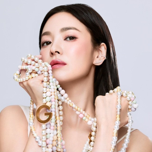 Lộ danh tính mỹ nam vừa chia tay Song Hye Kyo liền quay sang yêu đương đồng tính?- Ảnh 4. Lộ danh tính mỹ nam vừa chia tay Song Hye Kyo liền quay sang yêu đương đồng tính?- Ảnh 4.