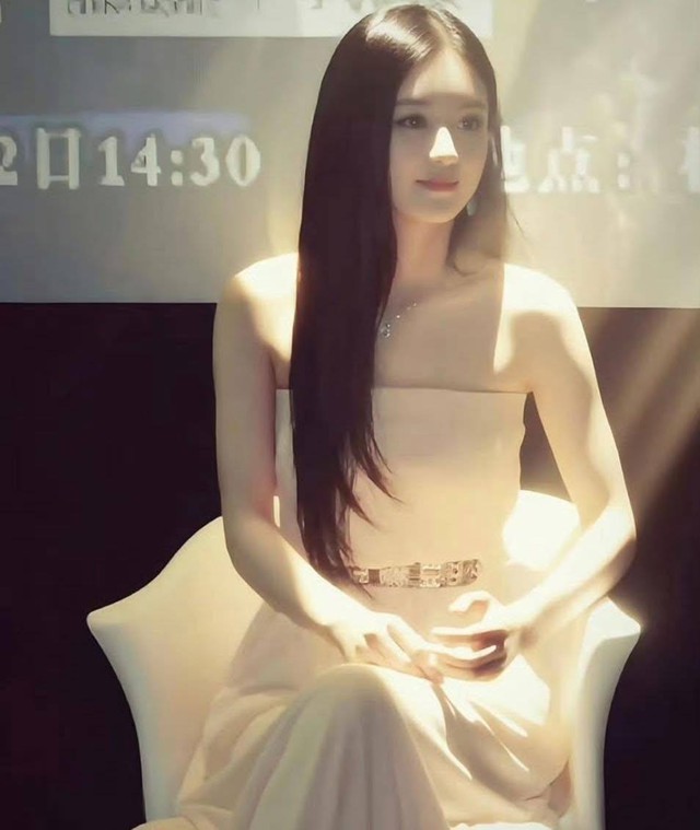Quá khứ của đại sứ Dior bị ghét nhất- Ảnh 1.