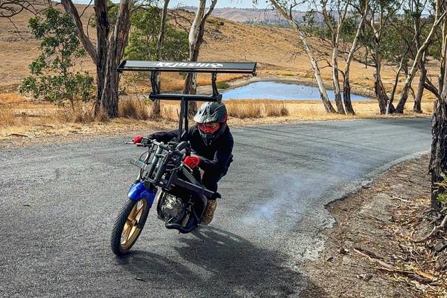 Kejashi Tilt Rotor: Chiếc xe máy 'điên rồ' với cánh khí động học nghiêng, tham vọng thay đổi cách vào cua- Ảnh 5. Kejashi Tilt Rotor: Chiếc xe máy 'điên rồ' với cánh khí động học nghiêng, tham vọng thay đổi cách vào cua- Ảnh 5.