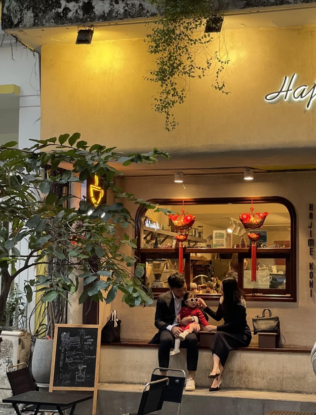 Lương Xuân Trường cưới tiểu thư Nhuệ Giang, cuộc sống sau hôn nhân hiện tại thế nào?- Ảnh 3. Lương Xuân Trường cưới tiểu thư Nhuệ Giang, cuộc sống xem bong da truc tiep nhanh nhat hôn nhân hiện tại thế nào?- Ảnh 3.