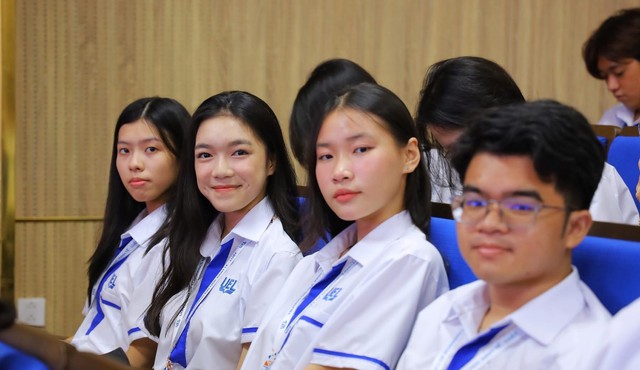 Mỗi dấu vân tay - Một giá trị lan tỏa- Ảnh 3. Mỗi dấu vân tay - Một giá trị lan tỏa- Ảnh 3.